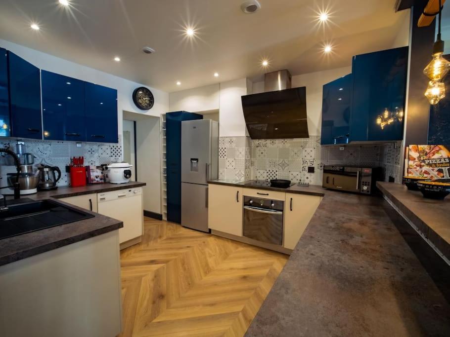 Duplex Jeanne D'arc Billard Baby Insolites Appartement *